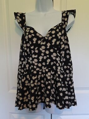 SHEIN Black Daisy Print Camisole Tank